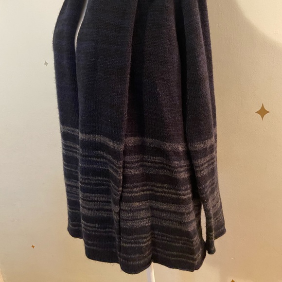 Forever21 acrylic open front shawl cardigan with pockets • size small - Picture 2 of 7